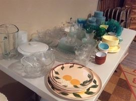 More vintage dishes, including milk glass 
