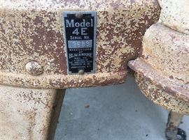 Tag, vintage Blackstone wringer washer Model 4E