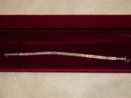 10k Diamond Bracelet 2-3 KTW