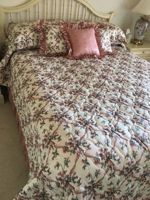 Beautiful Custom queensize bedspread, 5 pillow shams,  dust ruffle and drapes 