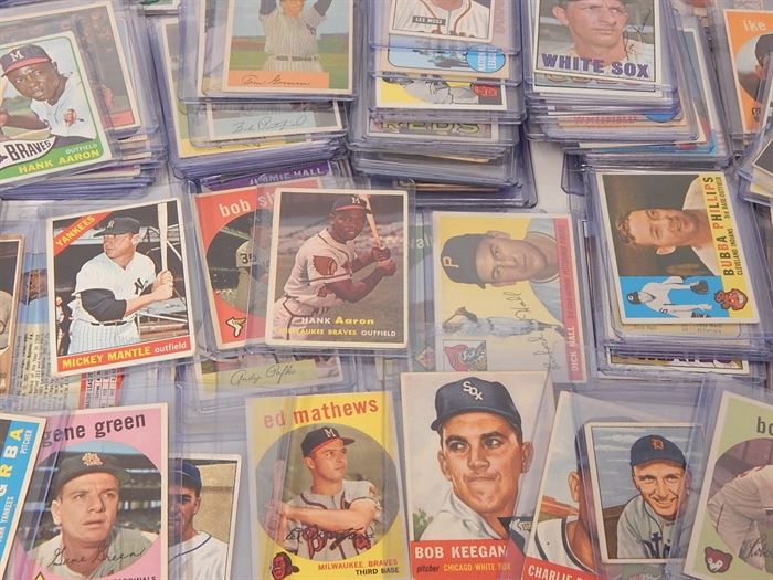 Large 1940s to 1960s TOPPS and Bowman Baseball Card Collection: A large collection of 1940’s to 1960’s TOPPS and Bowman baseball trading cards, a total of 160 cards. Some notable cards include a 1948 Bowman Johnny Lindell, a 1951 Bowman Johnny Vander Meer, a 1957 TOPPS Hank Aaron #20, a 1959 TOPPS Ed Mathews #450, a 1962 TOPPS Orlando Cepeda #40, a 1965 TOPPS Willie Mays, a 1965 TOPPS Hank Aaron, a 1966 TOPPS Mickey Mantle, etc...