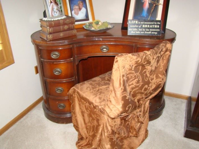kidney shape desk with chair