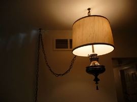 HANGING LIGHT