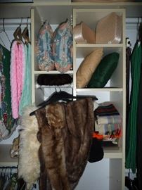 FUR SHAWLS, DECORATIVE PILLOWS