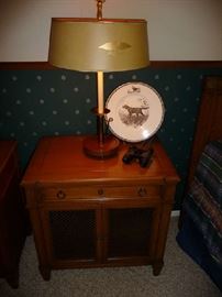 NIGHTSTAND (1 OF 2), LAMP