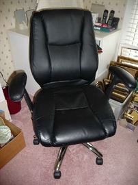 LEATHER DESK CHAIR