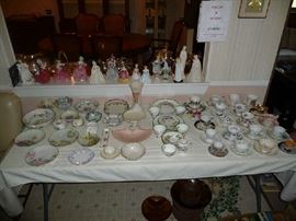 CHINA, TEACUP/SAUCERS