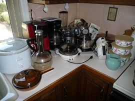 SMALL KITCHEN APPLIANCES