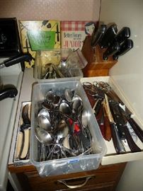 FLATWARE, KNIVES, SCISSORS