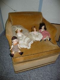 CHAIR, DOLLS