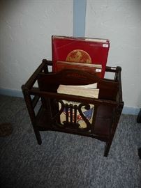 WOOD MAGAZINE HOLDER