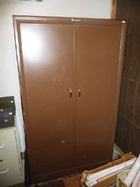 METAL STORAGE CABINET