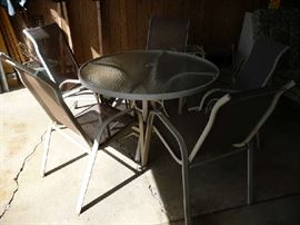 PATIO TABLE & 5 CHAIRS