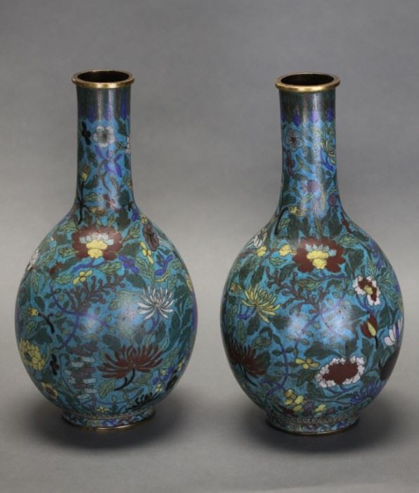 pair of Chinese gilt cloisonne vases, Qing dynasty, each: 15.5in(H)