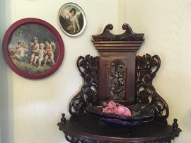 Corner & Curio cabinets