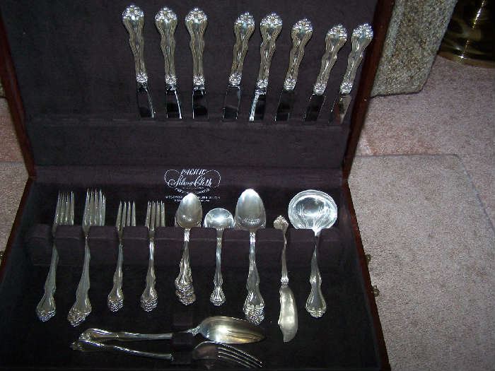 WESTMORELAND "GEORGE & MARTHA" FLATWARE, ON SITE DURING SALE HOURS ONLY