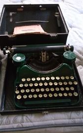  
Corona Typewriter 