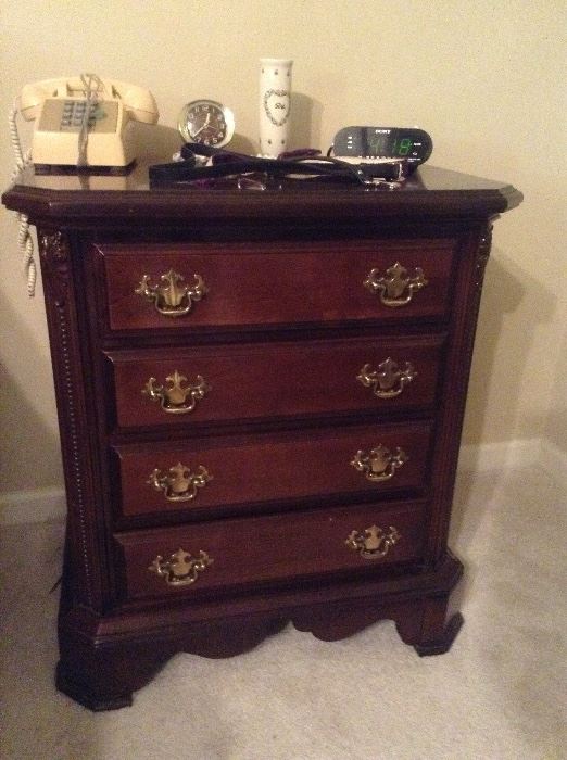 Night Stand GREAT condition!!!
