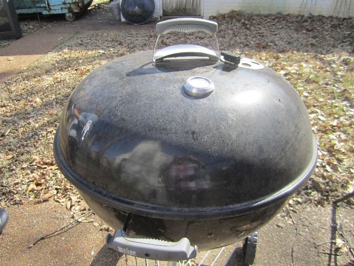 WEBER GRILL AND SMOKER