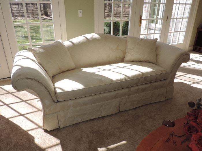 Hickory White Sofa - Excellent !