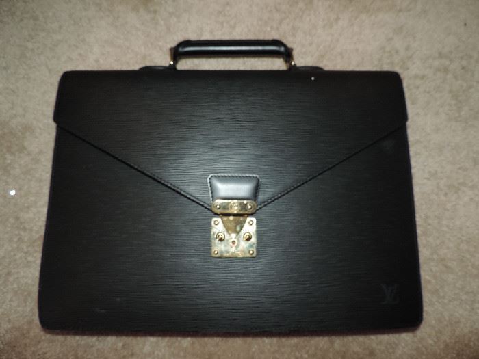 Louis Vuitton Briefcase- excellent !