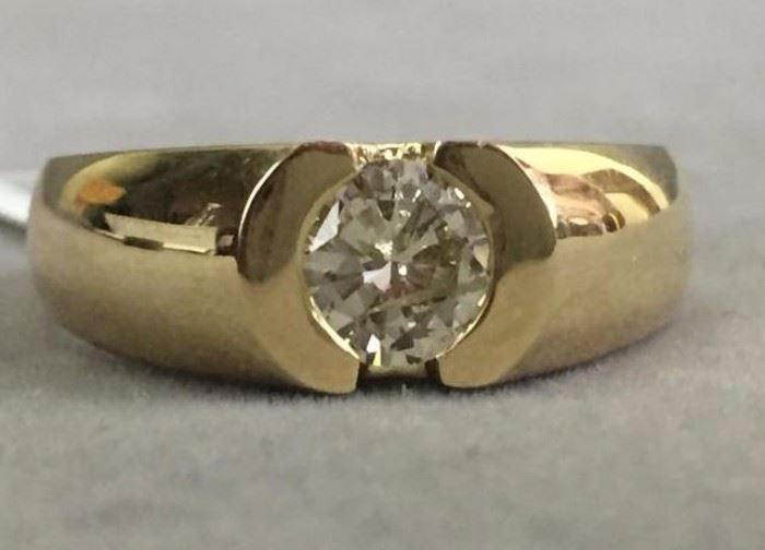 14kt Diamond Solitaire Ring, 8.4g, (diamonds 0.79ct), AIG appraisal of $3,485.00 available upon purchase. All credit card purchases will be manually verified prior to shipment.
