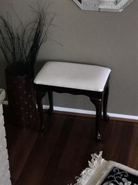 WOODEN CURVED LEG BACKLESS CHAIR