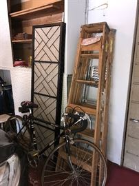 WOODEN LADDERS, BICYCLE, ROOM-DIVIDER SCREEN