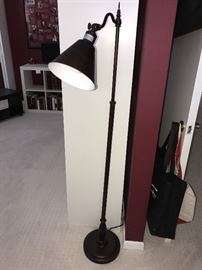 FLOOR LAMP