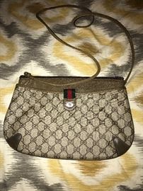 VINTAGE GUCCI HANDBAG