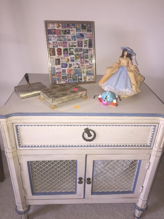 National Furniture Co. Night Table
Has Matching Dresser, Mirror, Standing Mirror