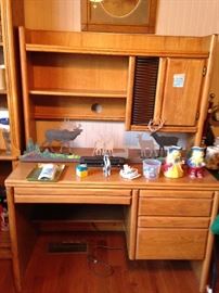 #6 oak Computer desk w hutch 48x24x63 $175