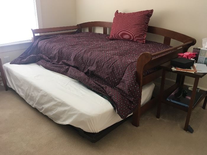 Trundle Day bed