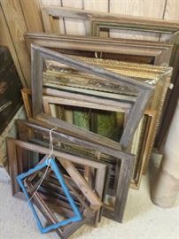 various sizes pictures frames