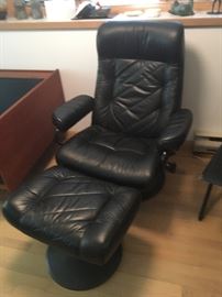 Mid Century Stress Less Chair & Ottoman by J.E. Ekornes of Norway, Has original purchase receipt!!