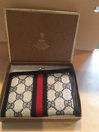 Gucci wallet NIB, vintage