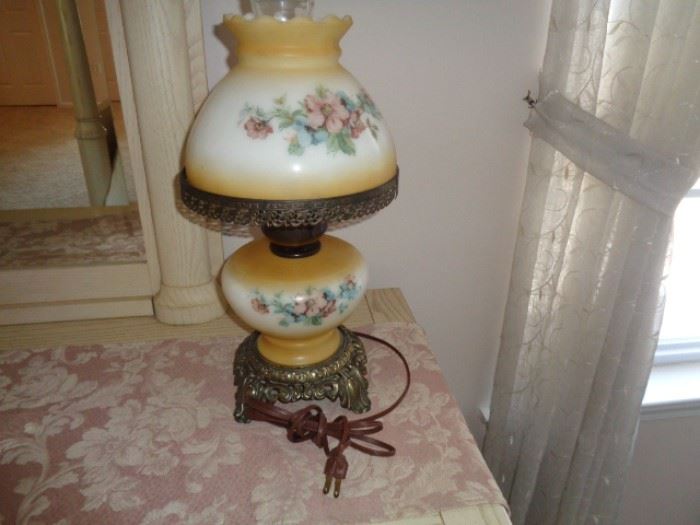 Hurricane style lamp