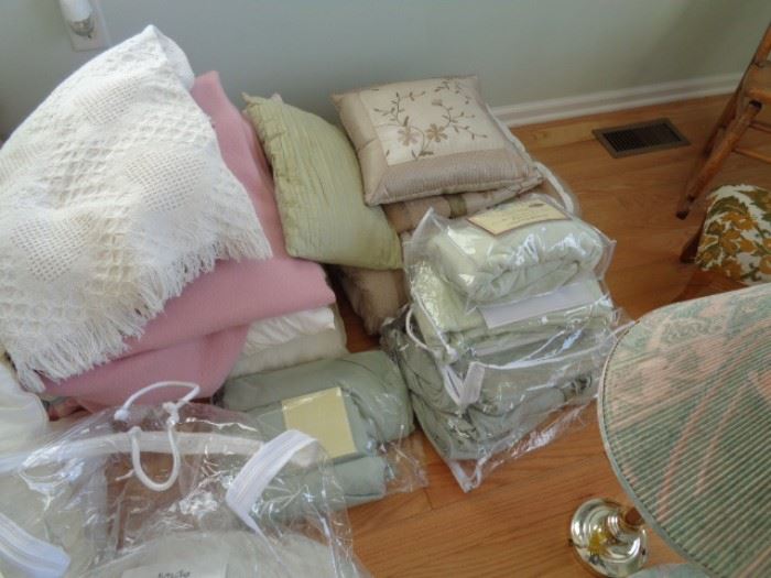 Blankets, decorative pillows, comforter sets...