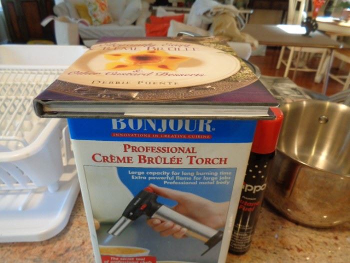 Crème Brulee torch set with recipe book