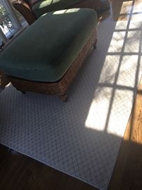 $125 Rug approx 5 x 7 will measure