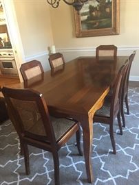 $800 Grange Dining room table with underleaves and chairs