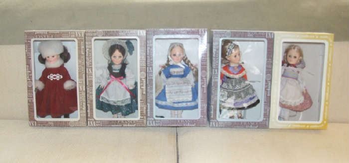 EFFANBEE DOLL COLLECTION-NEW YORK-CANADA-HEIDI-HUNGARY-SWEDEN-RUSSIA-ALL IN ORIGINAL BOXES