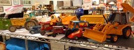 Tonka, Hubley, Tru-Scale. Ertl Tractor & Construction Vehicles