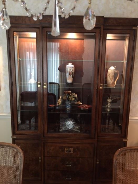 CHINA CABINET HICKORY FURNITURE .