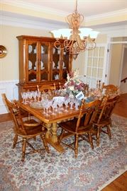 Burlington House dining table with 2 leaves and 6 chairs