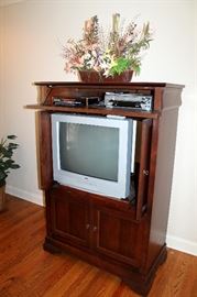 TV entertainment cabinet