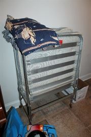 Fold up twin mattress bed