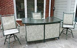 Glass-top outdoor bar with 3 barstools