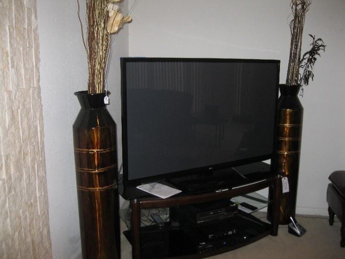 Wood and glass TV stand that fits a 60 inch tv