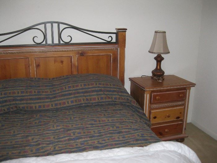 Queen Size Bedroom suite (5 piece) Was in spare bedroom and it is just like new. 